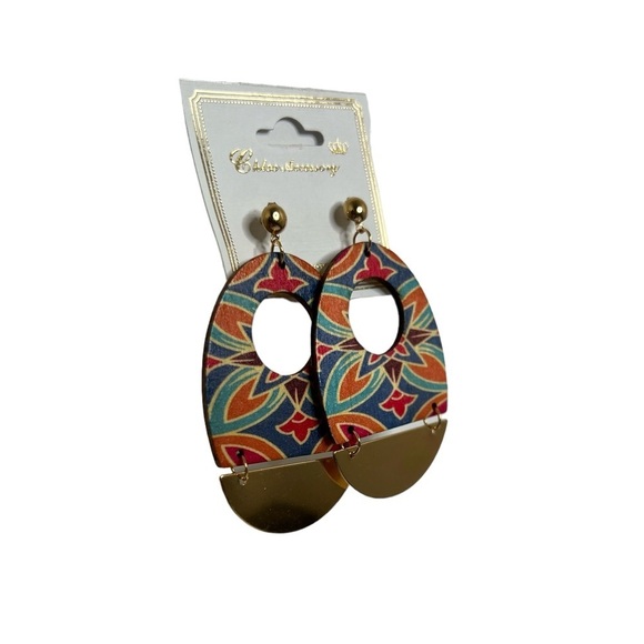 Chloe Accessory Women’s Wooden Boho Lightweight Dangle Earrings - Picture 3 of 6